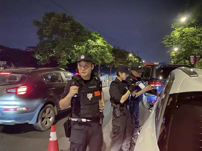 特警抗击疫情/特警抗击疫情先进事迹-第9张图片 特警抗击疫情/特警抗击疫情先进事迹-第9张图片