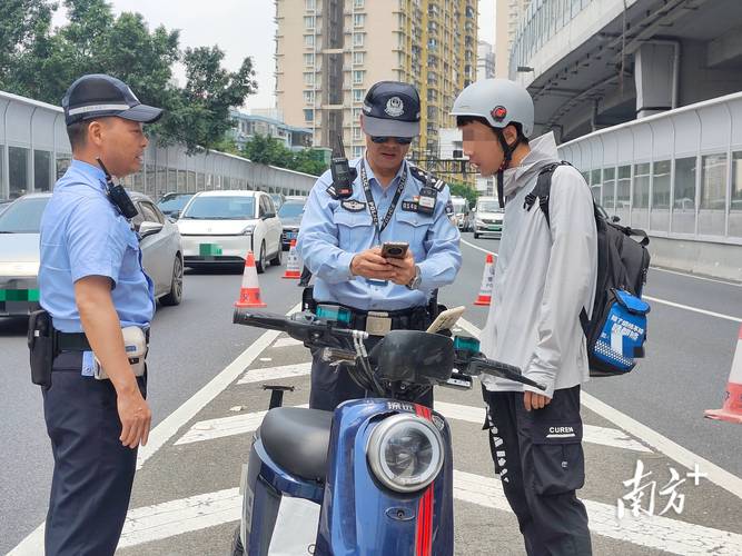 疫情交警消毒-疫情交警执勤防护工作-第5张图片