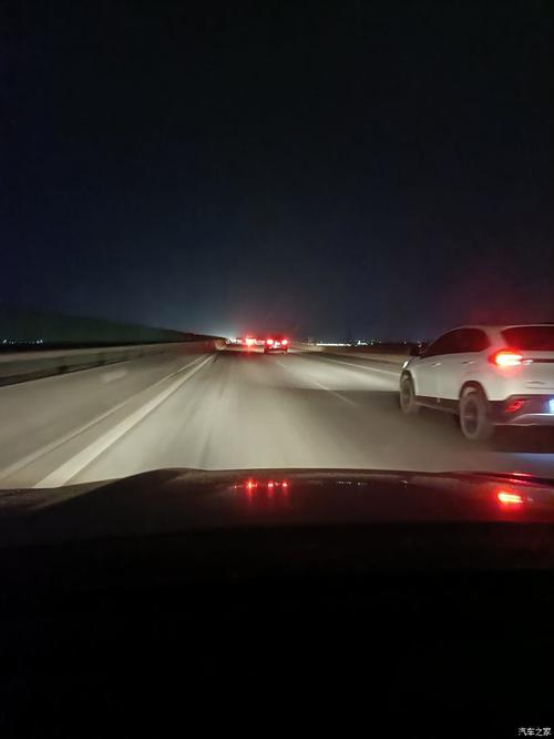 【高速公路限行/高速公路限行标志标明的比较高时速不得超过】-第1张图片