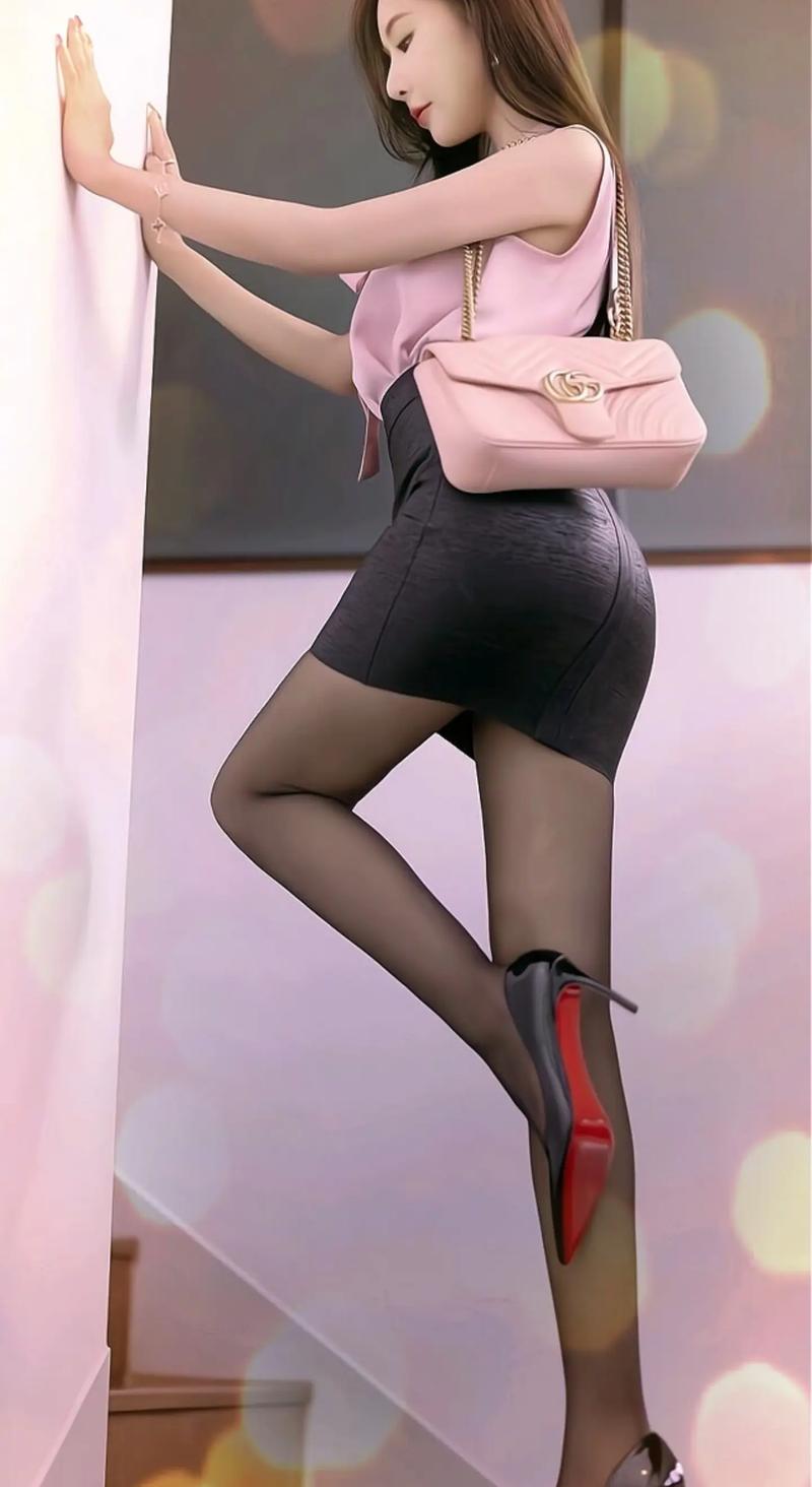 【疫情中美女/疫情美女被强制戴口罩抱摔】-第7张图片