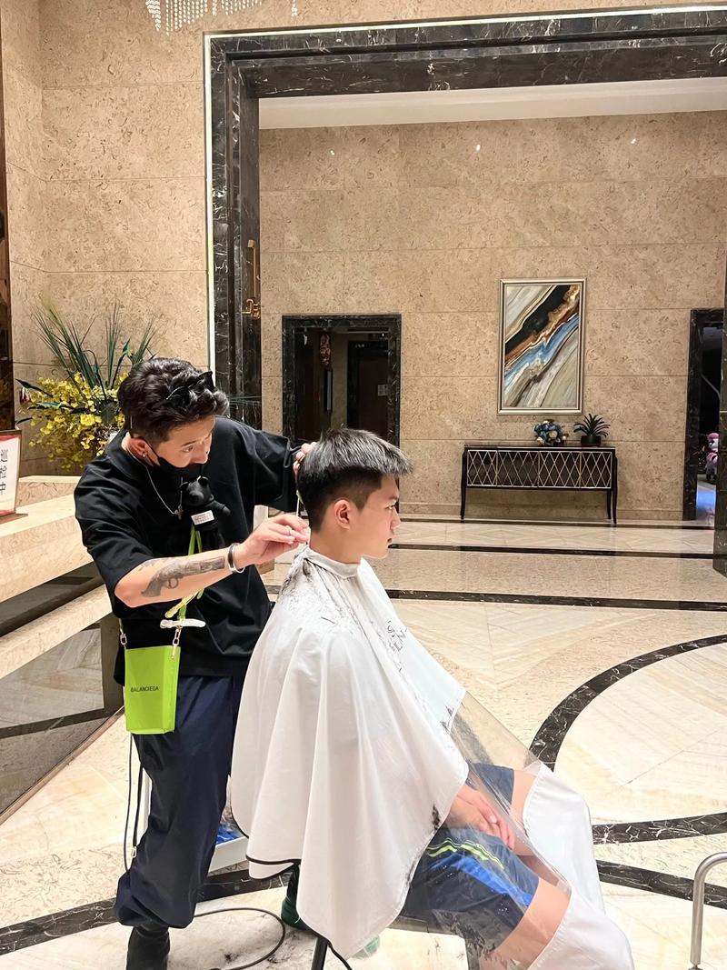 【理发疫情费用/今年疫情理发店什么时候开始比较忙】-第7张图片