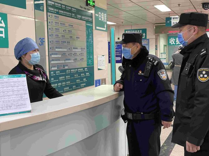 疫情期间窗口民警/疫情期间窗口民警事迹材料-第3张图片 疫情期间窗口民警/疫情期间窗口民警事迹材料-第3张图片