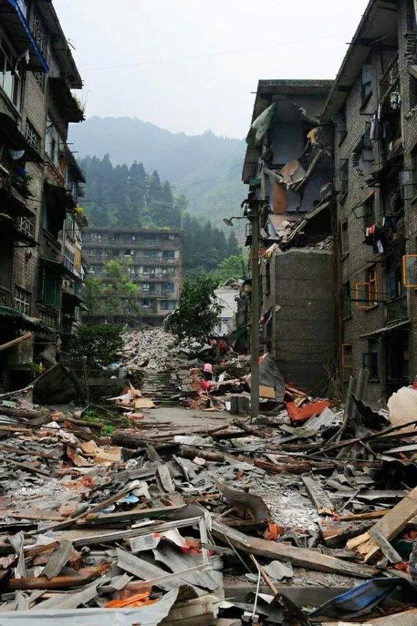 四川雅安大地震/四川雅安大地震事件-第8张图片 四川雅安大地震/四川雅安大地震事件-第8张图片