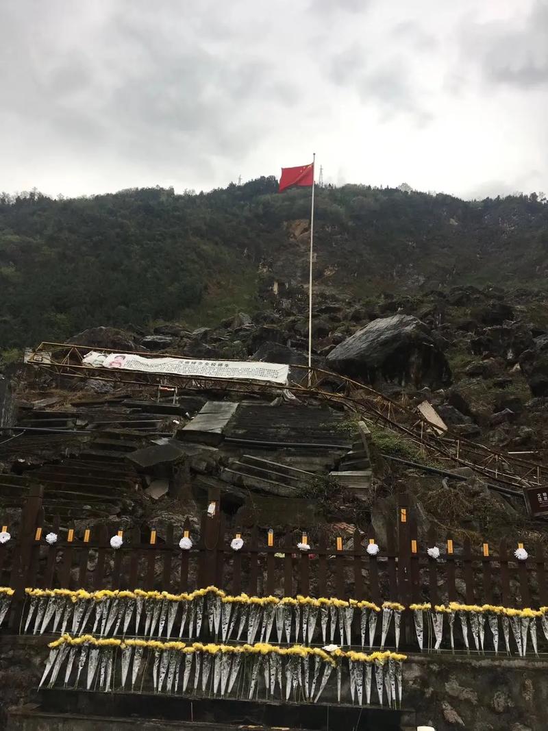 关于北川地震万人坑的信息-第9张图片 关于北川地震万人坑的信息-第9张图片
