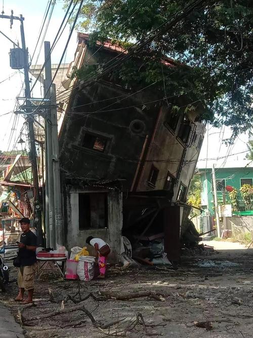 菲律宾7级地震-菲律宾7级地震已造成至少4人身亡-第7张图片 菲律宾7级地震-菲律宾7级地震已造成至少4人身亡-第7张图片