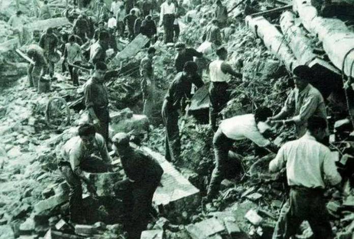 关于唐山大地震诡异的信息-第8张图片 关于唐山大地震诡异的信息-第8张图片