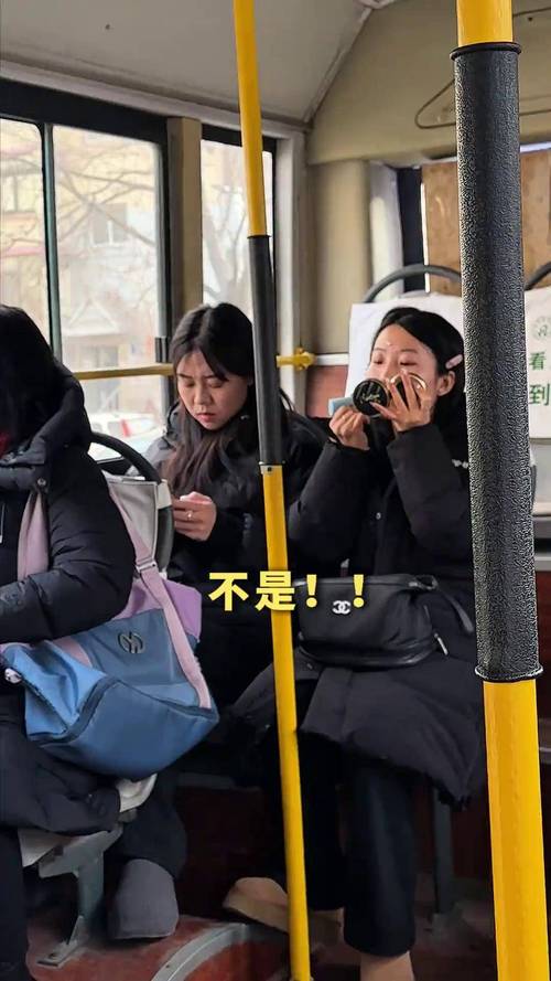 【假期出行怎么化妆/出门怎样化妆不伤皮肤】-第2张图片 【假期出行怎么化妆/出门怎样化妆不伤皮肤】-第2张图片